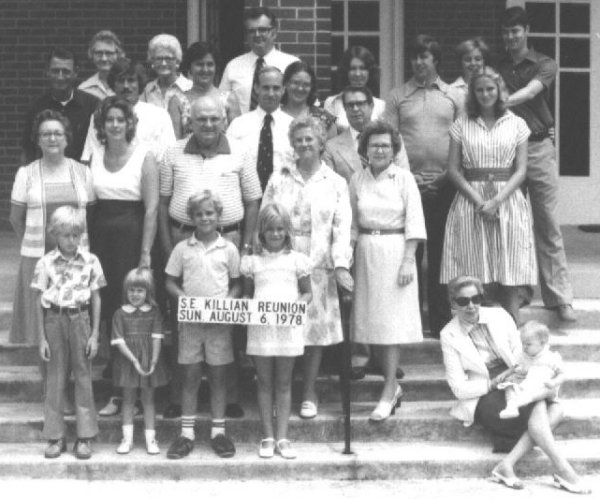 58,799 byte jpeg scanned at 200 dpi then 
cropped from 5" wide print of 35 mm negative